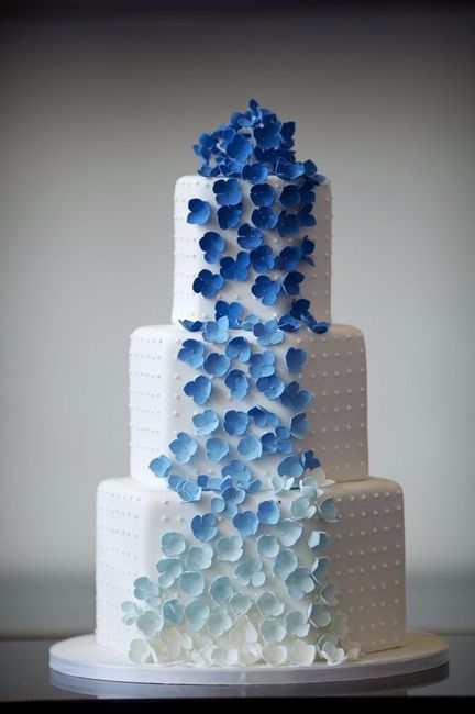 Modern cake with blue flowers