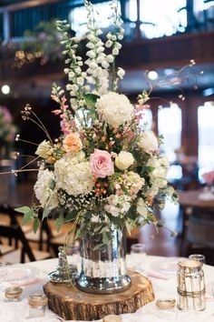 Bouquet with wooden slab centerpiece