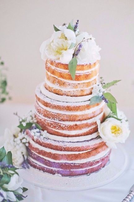 Naked cake with flowers