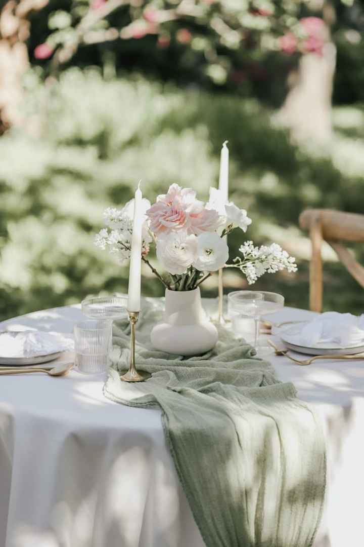 Guest Table Inspo
