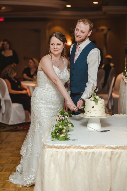 Congrats to the winner of the 75th edition WeddingWire contest! 3