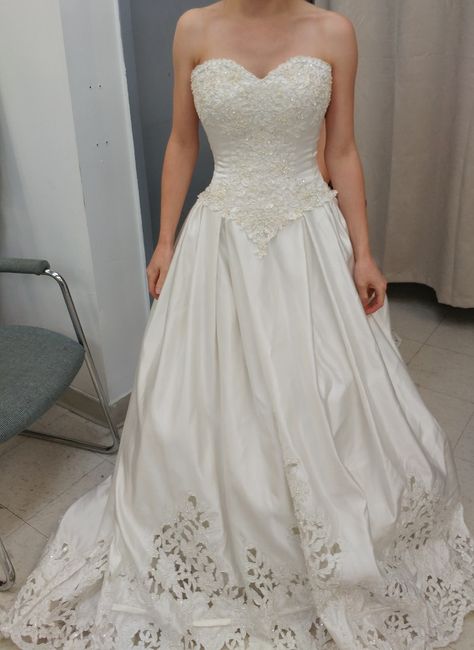 Show off your wedding dress! 3