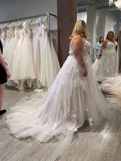 Brides of 2023! Does Your Dress Have a Train?! - 1