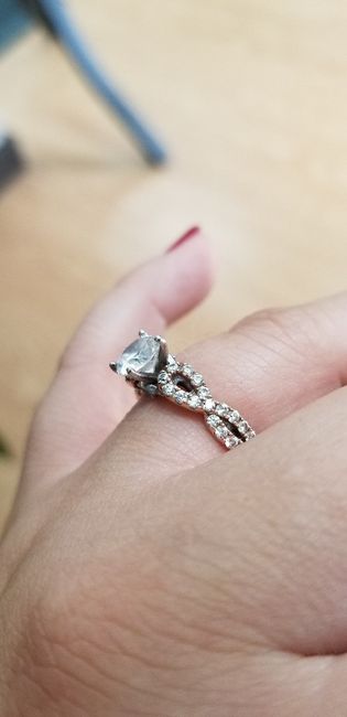 Who is rocking a custom designed ring? 4