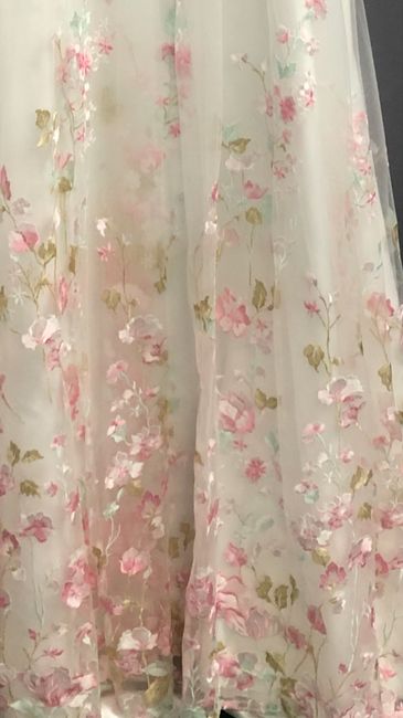 Coloured wedding dress, what type of flowers? 1