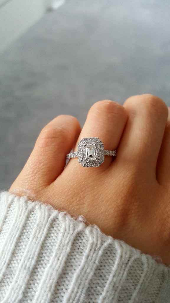 What shape is your engagement ring? 💍 - 1