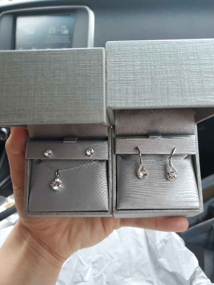 What’s your Wedding Accessory Style? - 2