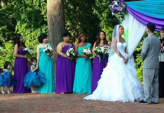 What color are your bridesmaids wearing? 2