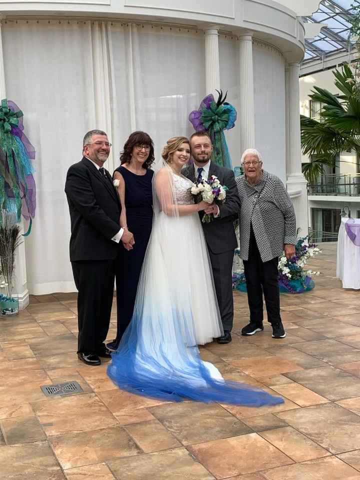 Bride family with Grandma