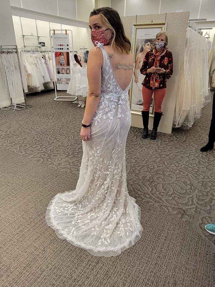 Show me your wedding dresses!! - 1