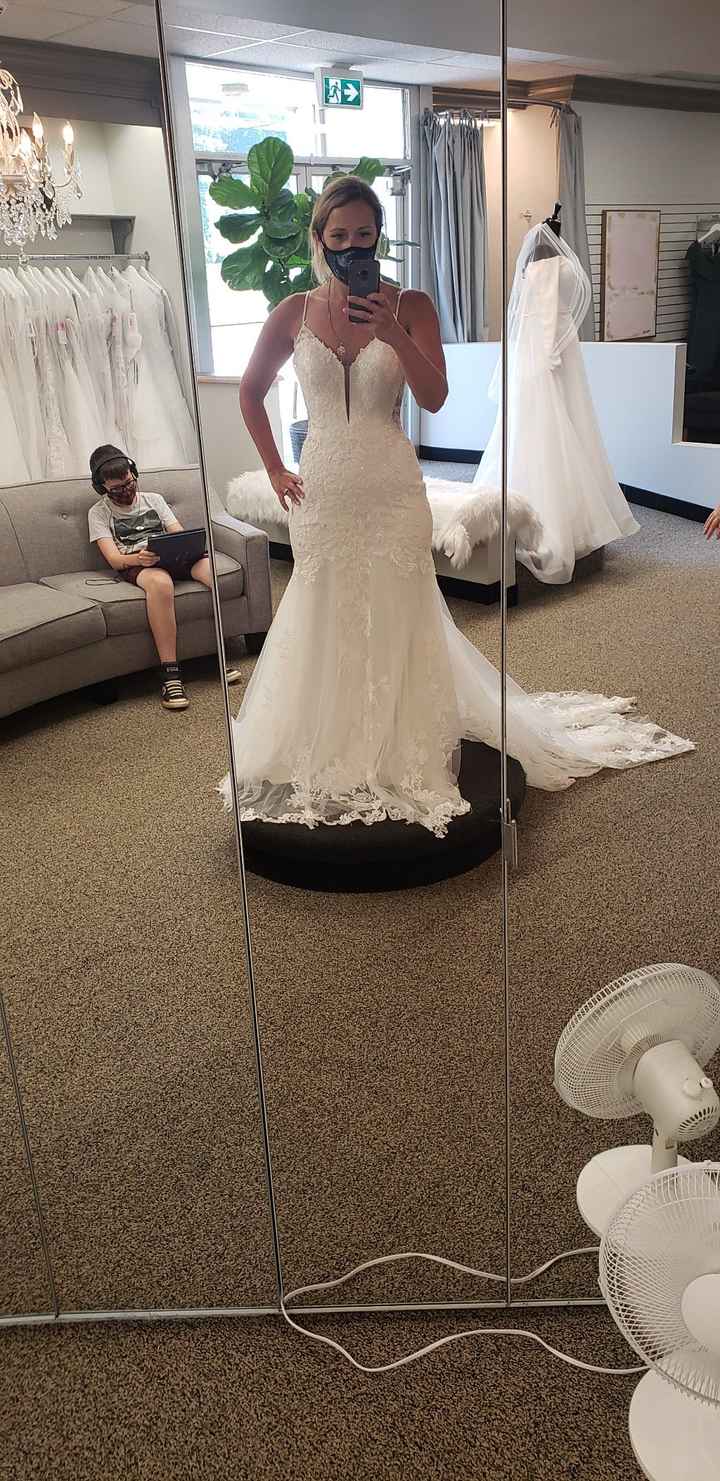 Which dress looks better - 1