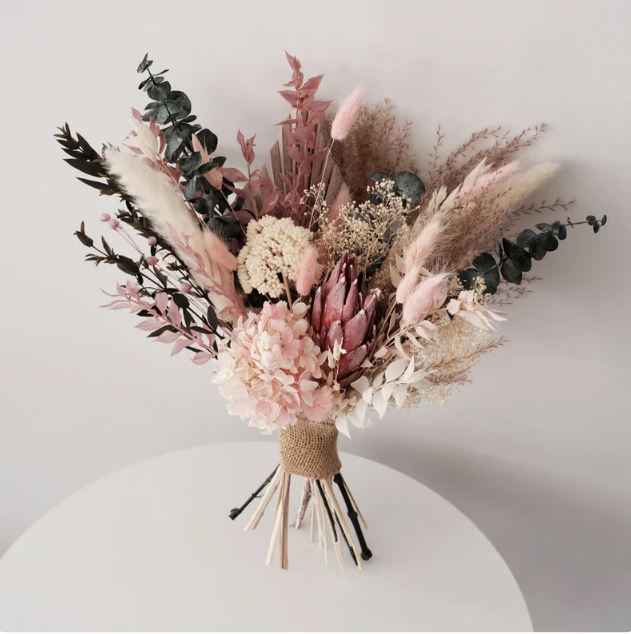 My GORGEOUS bouquet. Found this stunner on Etsy. Handmade by MissFleurs based out of Toronto, ON. 