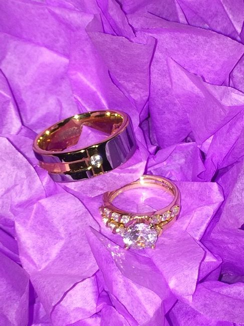 What is the shape of your engagement ring? - 1