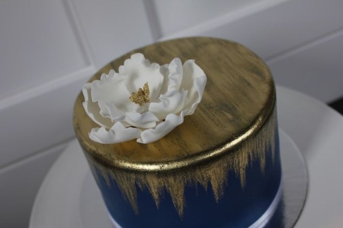 help Wedding Cake Inspiration 9