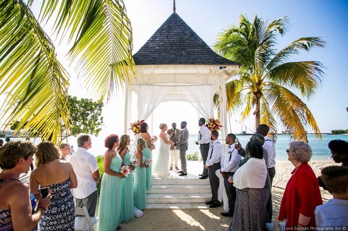 Shingi and Kim's Jamaican Real Wedding had amazing decor touches