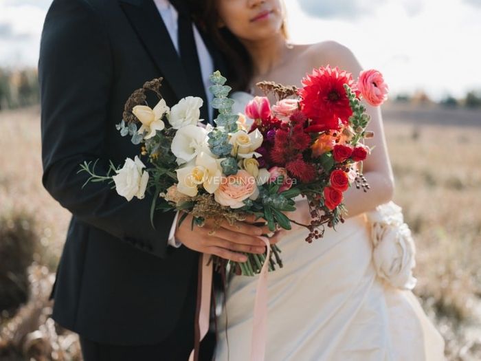 Bouquet: Monochromatic or Multi-Coloured? 2