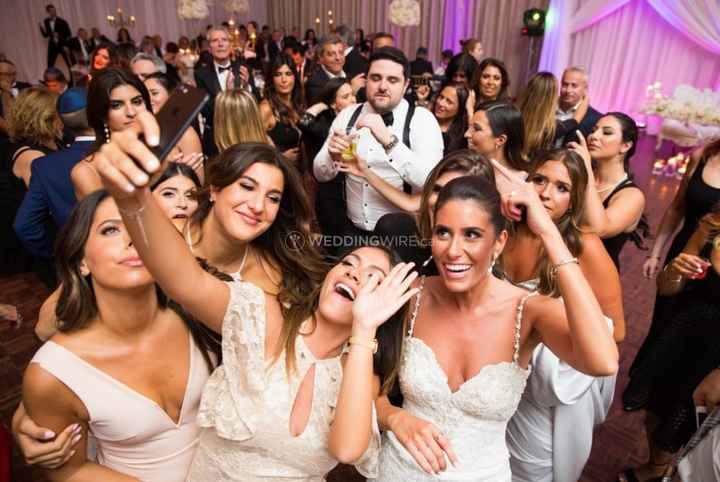 wedding guest selfie