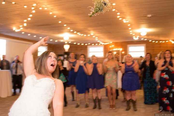 bouquet toss