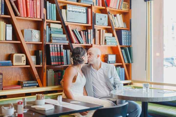 couple in a cafe