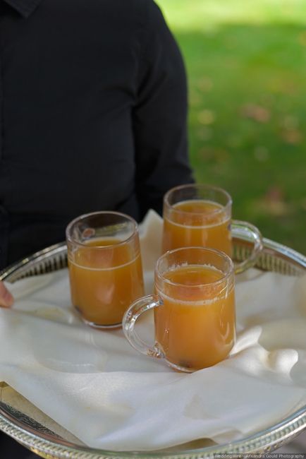 Fall in love with fall weddings - Hot cocoa vs Hot apple cider 2