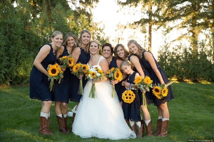 Fall in love with fall weddings - Sunflowers vs Dahlias 1