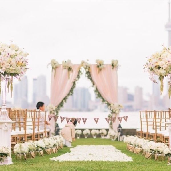 Totally chic, or too much? - Dramatic Ceremony Backdrops 2