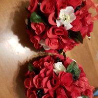What will your flower girl carry? - 1