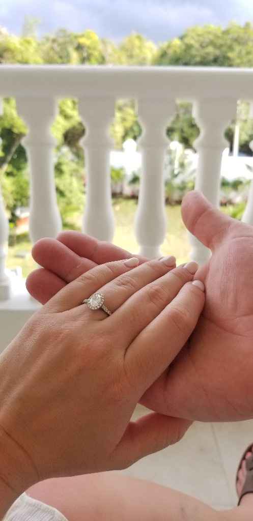 What shape is your engagement ring? 💍 - 1