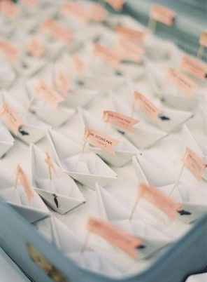 Unique wedding place and escorts cards ideas 
