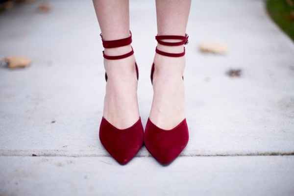10 elegant burgundy wedding ideas 