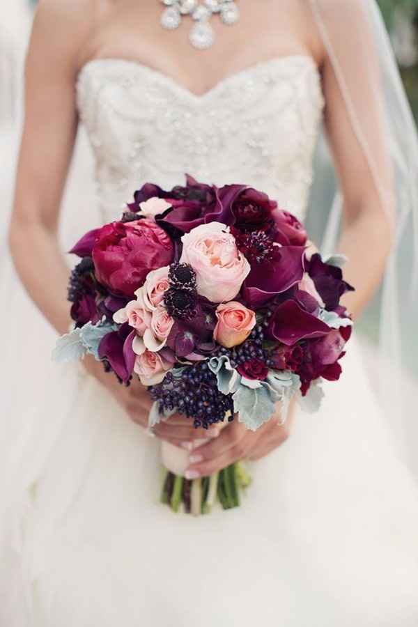 10 elegant burgundy wedding ideas 