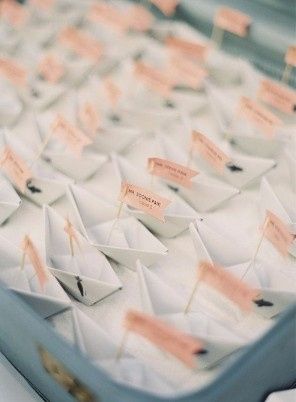 Unique wedding place and escorts cards ideas