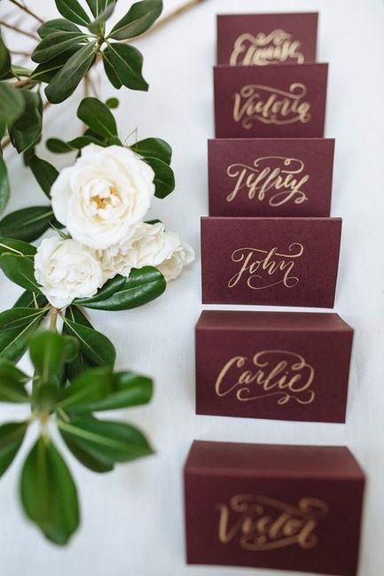 10 elegant burgundy wedding ideas