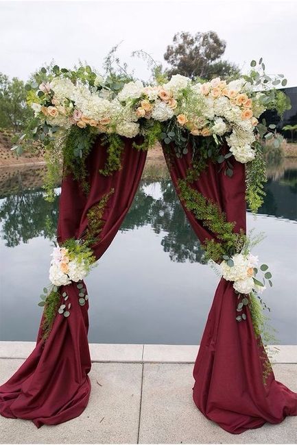 10 elegant burgundy wedding ideas