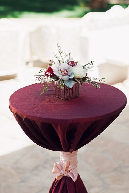 10 elegant burgundy wedding ideas