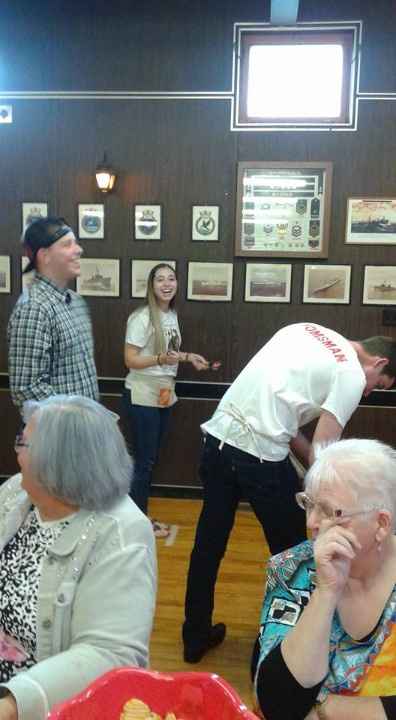 Dart poker players