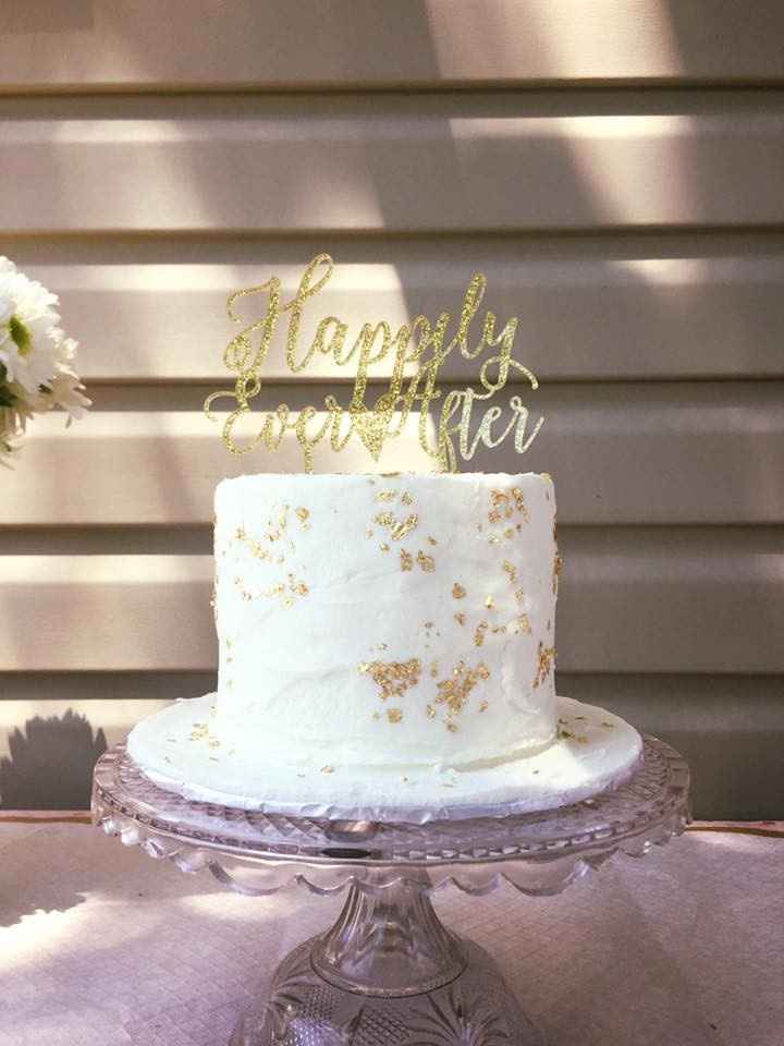 Cake topper