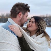 Engagement Photos by Lessia