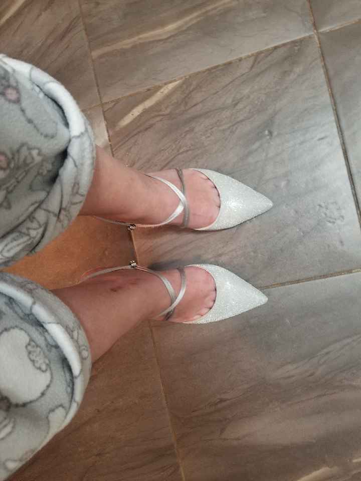 Show me your shoes! - 2