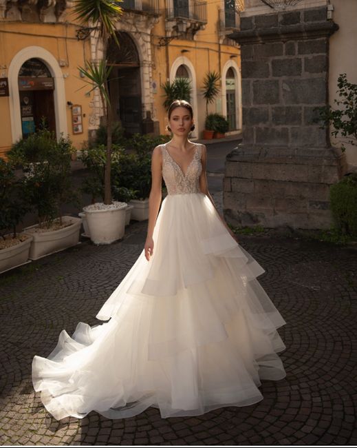 Wedding Dress! White or Colorful?! 2