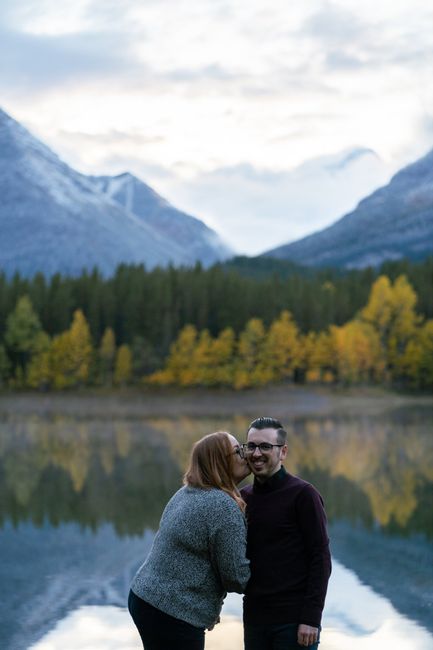 What did you wear for your engagement pics? 17