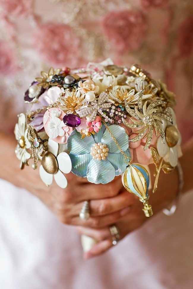 Brooch bouquets