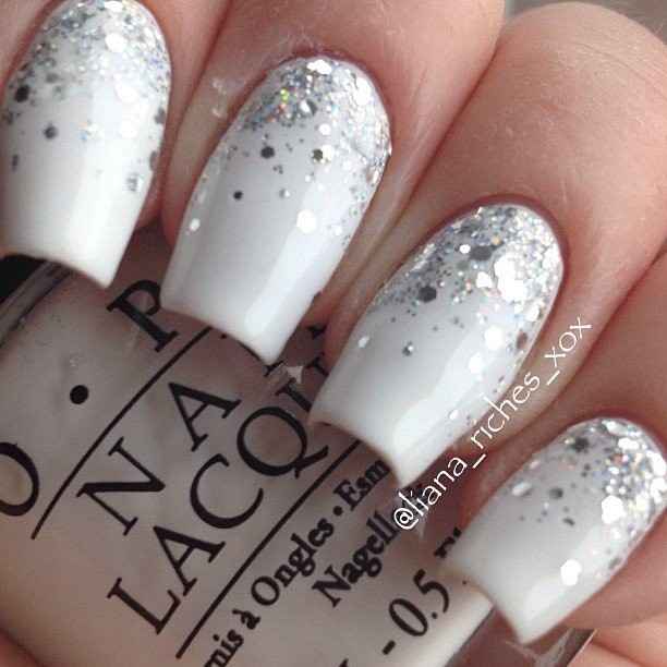 White Silver glitter nails