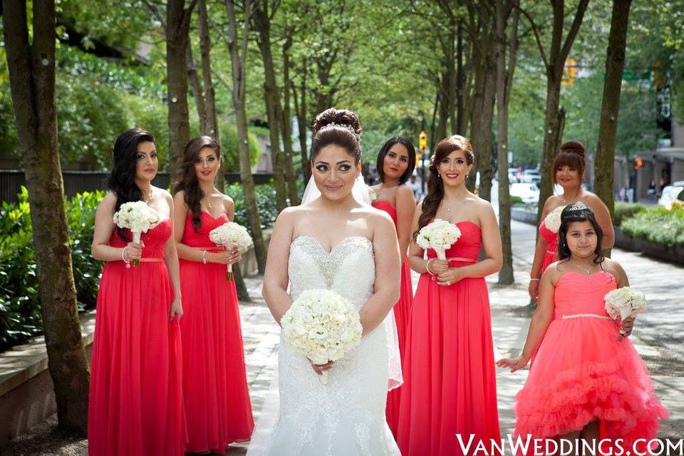 Bride & bridesmaids glam