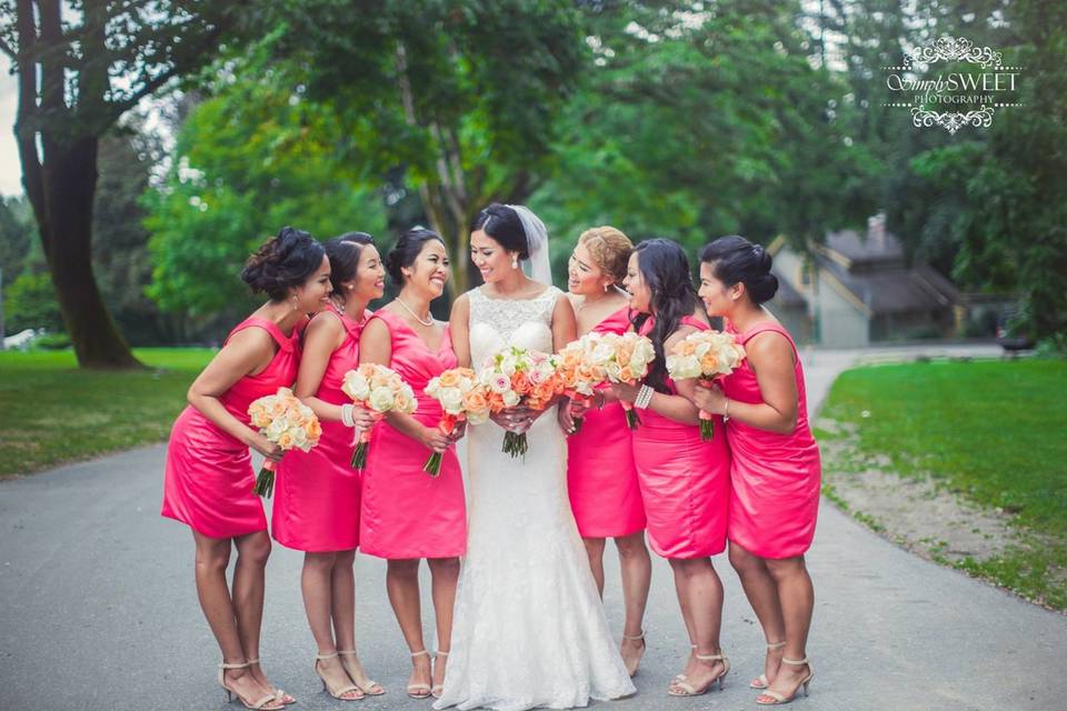 Bride & bridesmaids glam