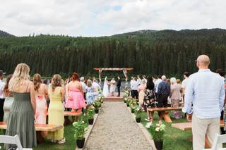 Gostlin Keefer Lake Lodge