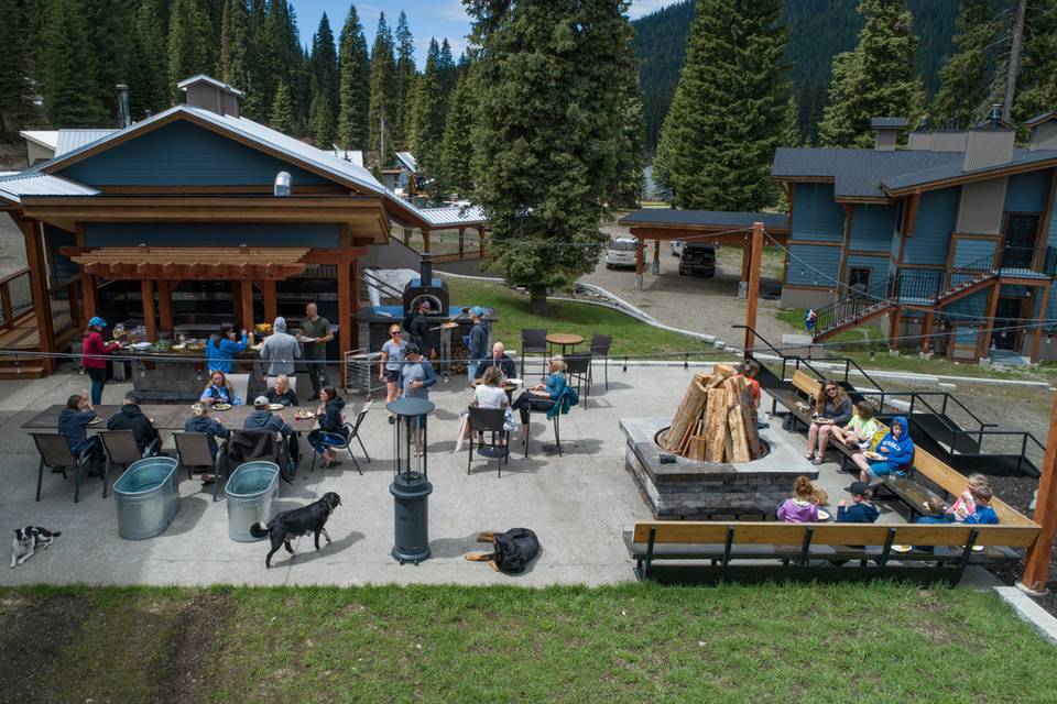 Outdoor Kitchen