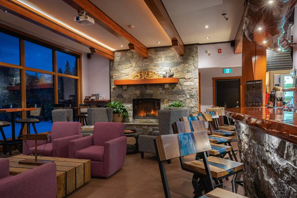 Lounge and Bar