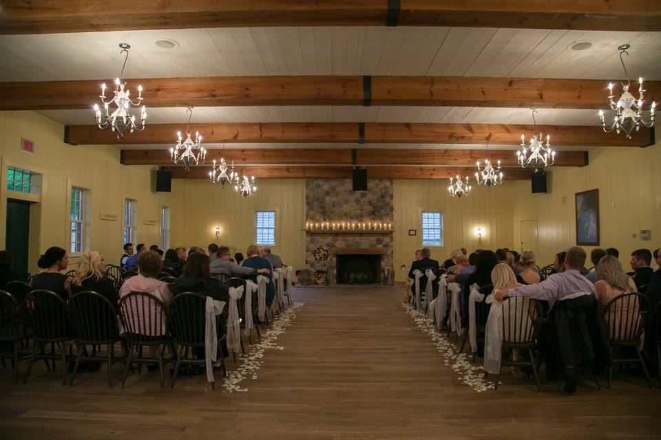 Winnipeg wedding aisle