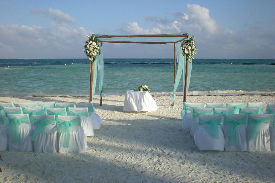 Beachfront Wedding 1.jpg